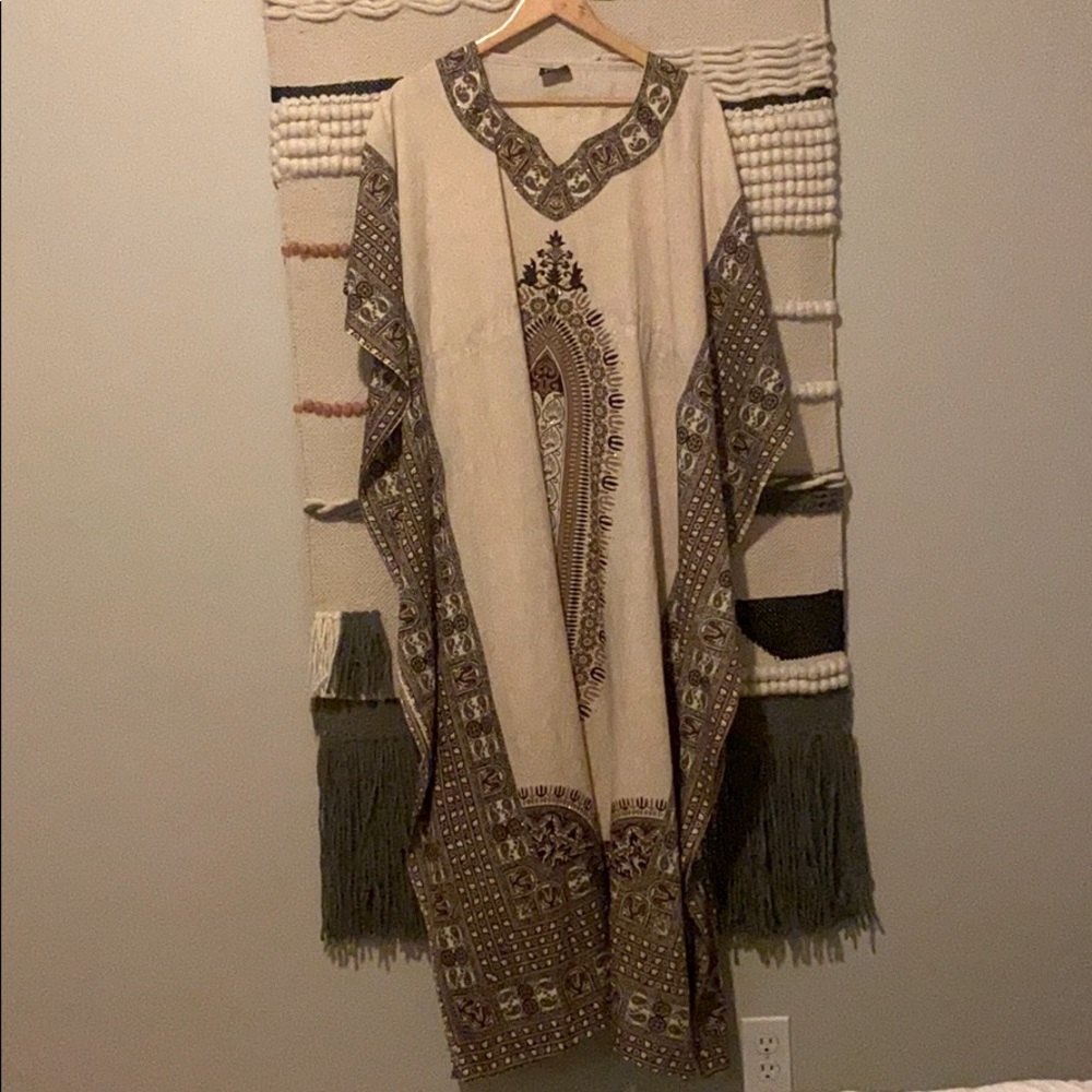 NF Free Size Rhinestone Kaftan - Picture 8 of 8